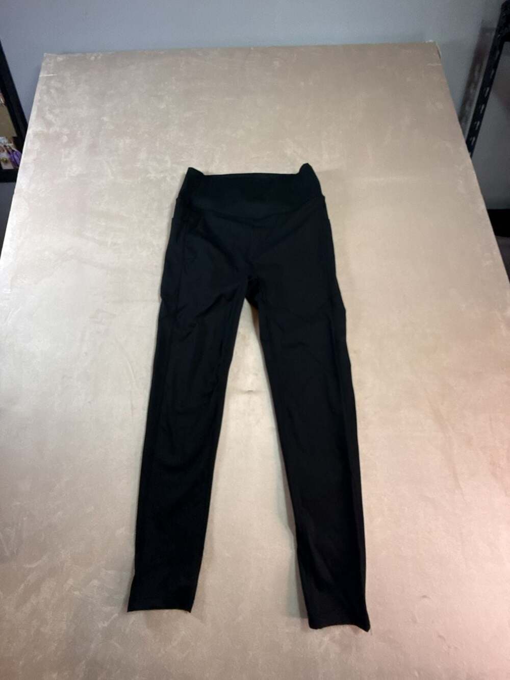 Woobilly Black High-Waisted Athletic Leggings with Side Pockets